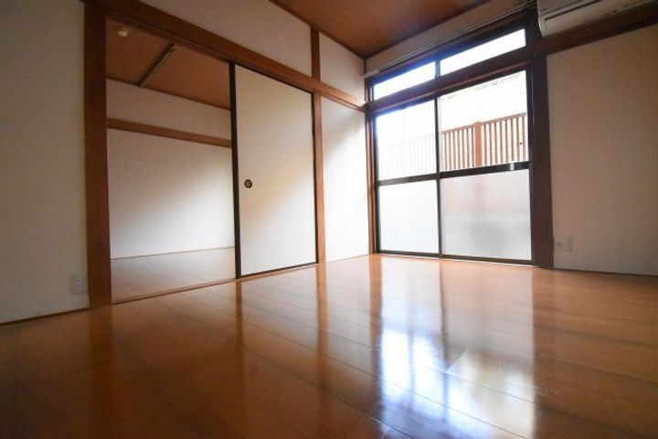 コーポ鈴木の居間