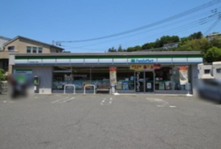 フルール三神 三番館の周辺