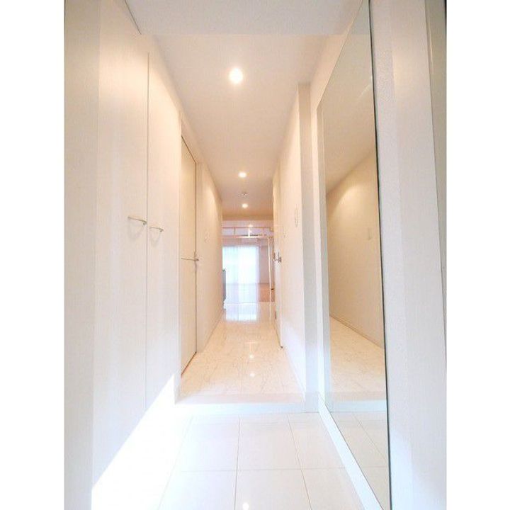 東京都港区三田1(マンション)の賃貸物件の玄関