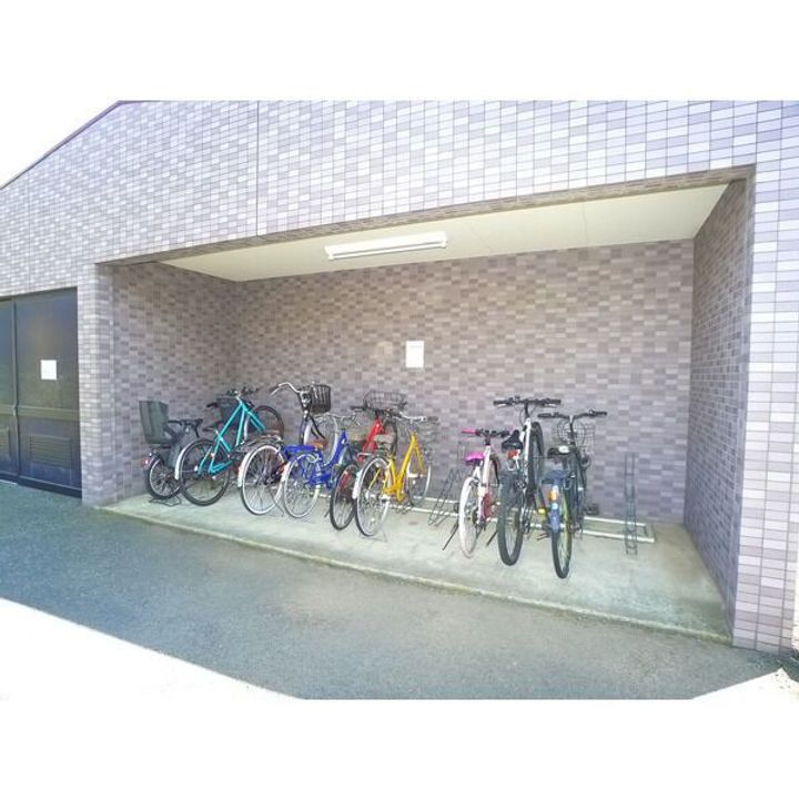 ファミール新柏の地図