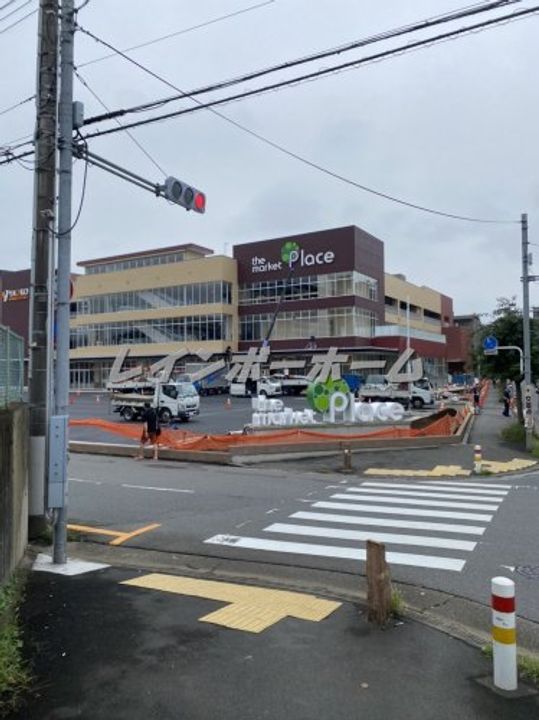 グランシャリオの周辺