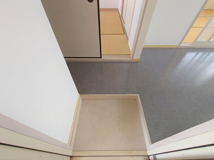 メゾン・ド・ラタンの玄関