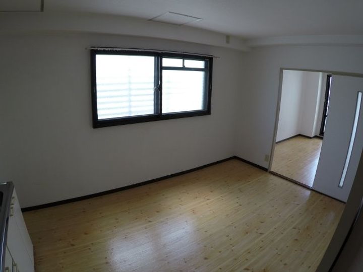 三晃アスク大久保の居間