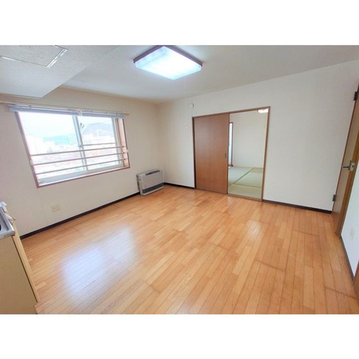 ハイツタイセイの居間