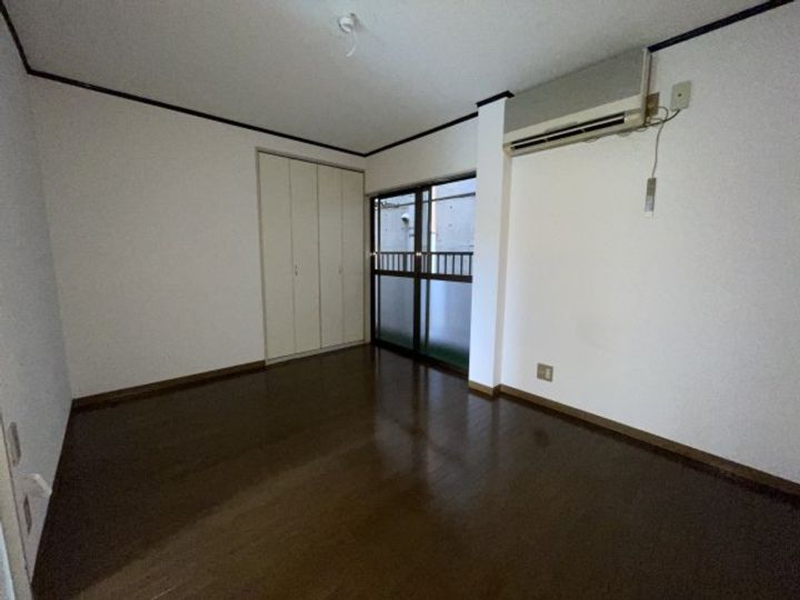 コージー・ハイツ沼田の居間