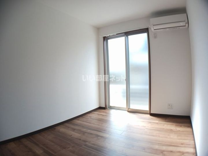 和歌山県和歌山市本脇(アパート)の賃貸物件の居間