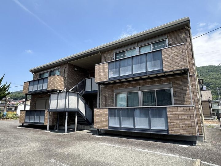 山梨県甲府市羽黒町(アパート)の賃貸物件の外観