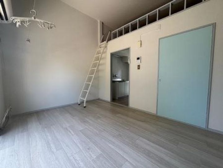 コーポサンライズの居間