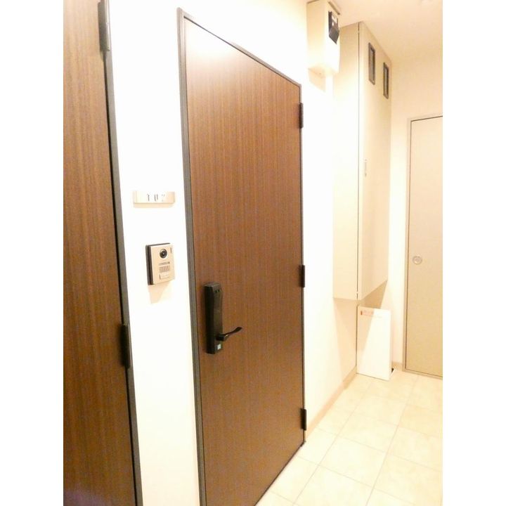 東京都墨田区八広2(マンション)の賃貸物件の玄関