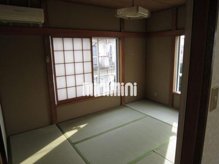 セイユウハイツの居間