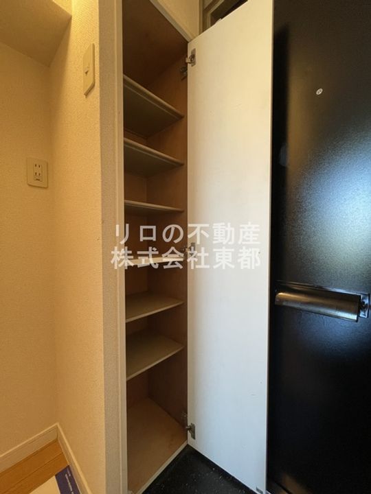 レオパレスHnhピュアの玄関