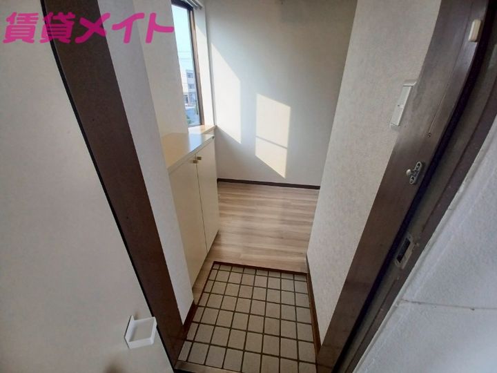 シェモアの玄関