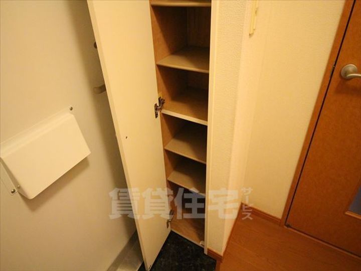 大阪府高槻市城南町4(アパート)の賃貸物件の玄関