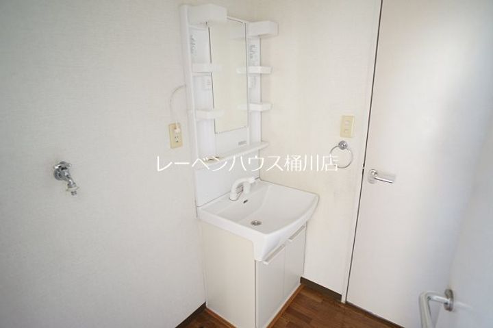 ビューラー四番館の内装