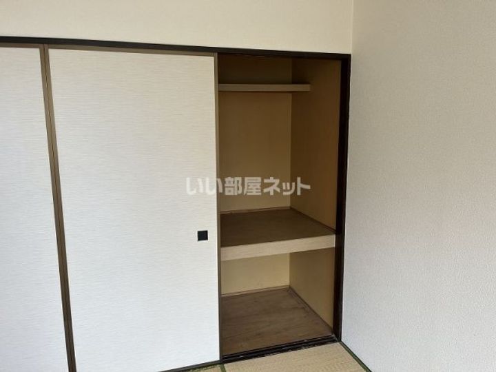 スターヒルズの内装