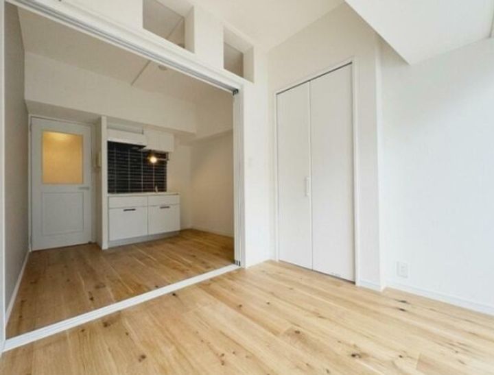 東京都港区三田3(マンション)の賃貸物件の居間