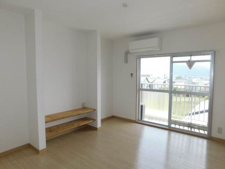 レジデンスヒロの居間