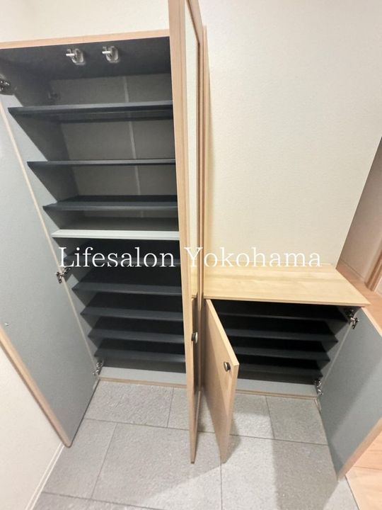 神奈川県横浜市神奈川区西寺尾2(マンション)の賃貸物件の玄関