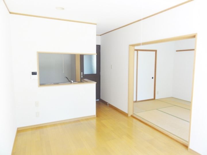 ベルマーレ遠山の居間