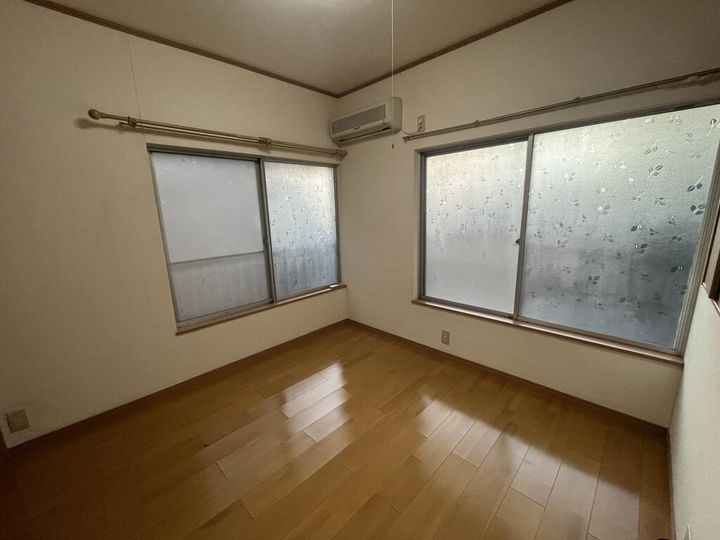 西馬橋アパートの居間