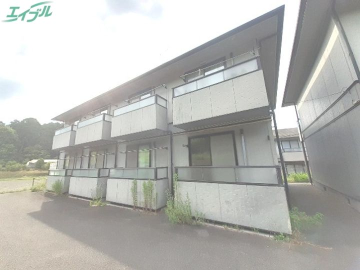 メゾンラピタIVの外観