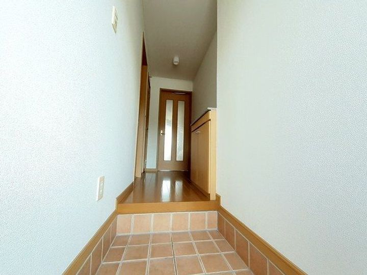 栃木県佐野市植野町(アパート)の賃貸物件の玄関