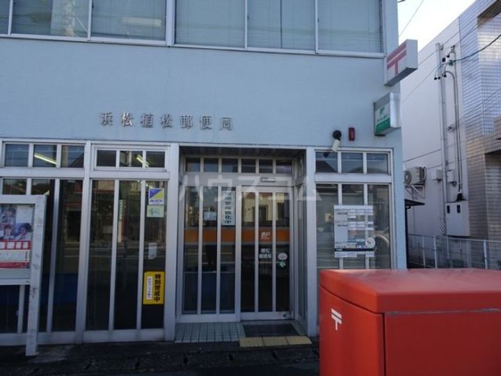 パラドール佐藤の周辺