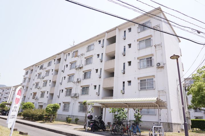 UR下大利の外観