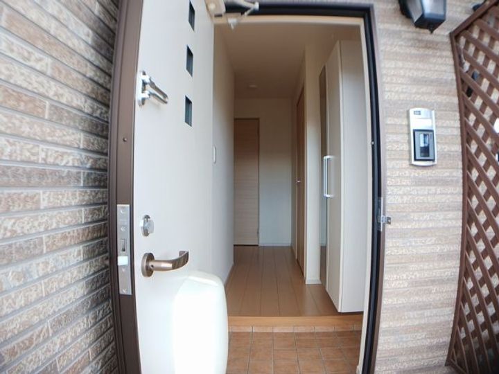 ミューズ・Iの玄関