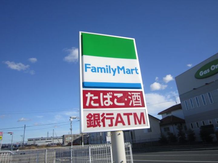 ファミーユ Aの周辺