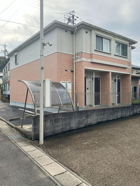 エルポエムの外観
