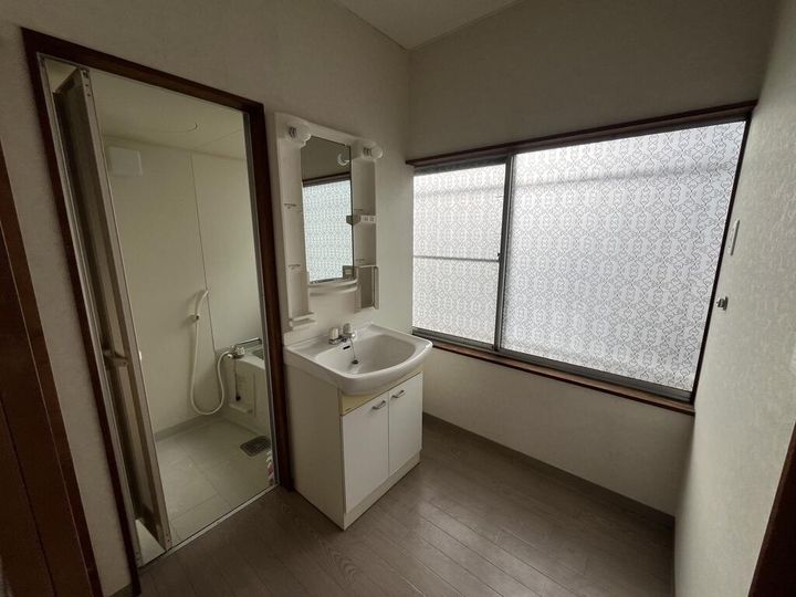 リーフデ堀の内装