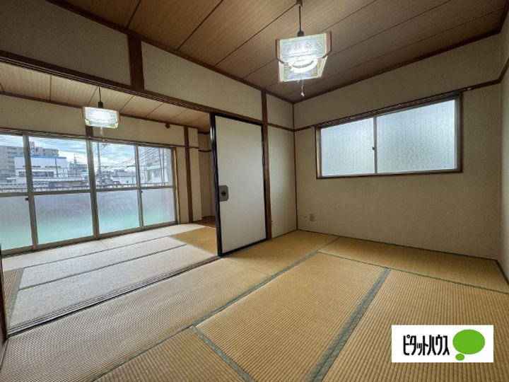 メゾン麓山の居間