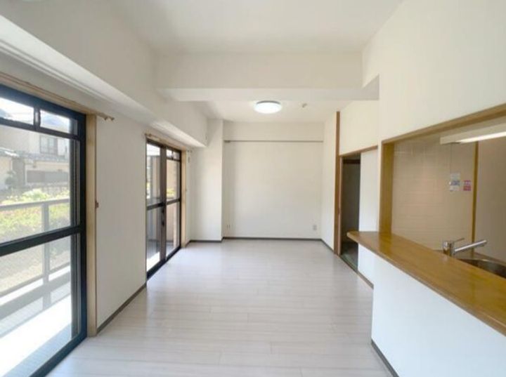 ヴィバーチェ武里の居間