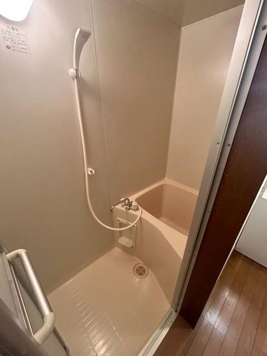 ミケル白百合IIの風呂