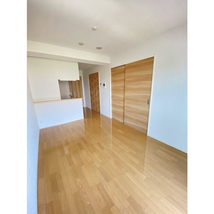 ELGRAND下通の居間