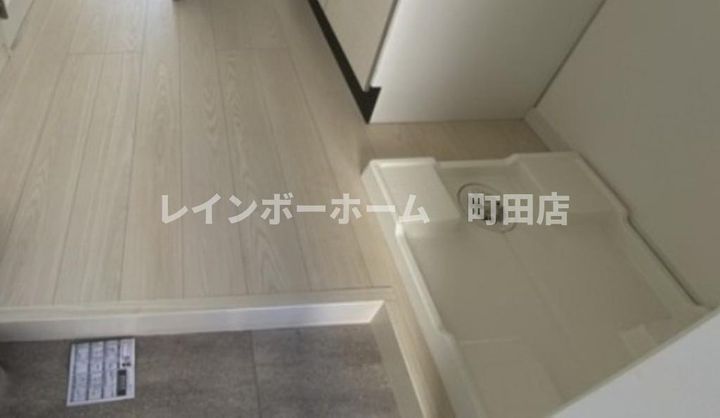 アザーレ・ソラ淵野辺の玄関