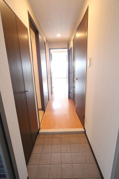 サングーテス志波町の玄関