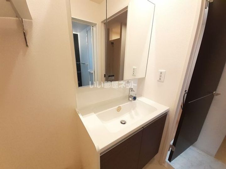 Sainte Devote(サン・デボーテ)の内装