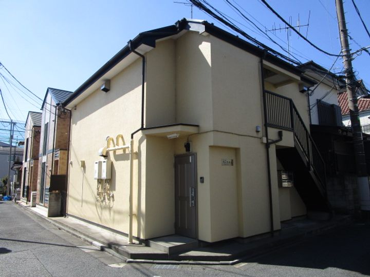 コーポウィズダムの外観