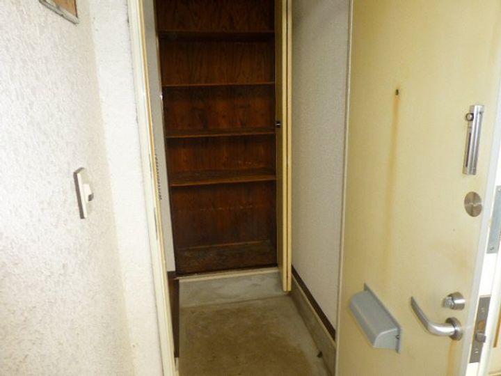 千葉県四街道市物井(アパート)の賃貸物件の玄関