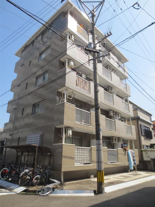 ビックロードの外観