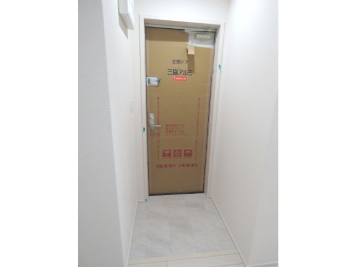 大阪府堺市北区新金岡町5(アパート)の賃貸物件の玄関