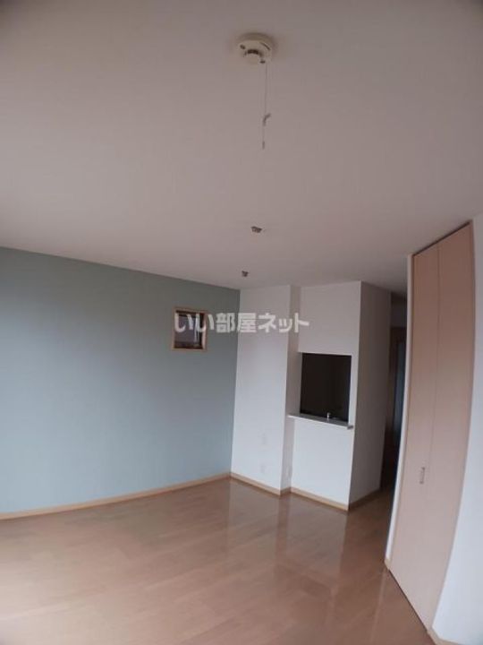 プレイン・パイン Aの居間