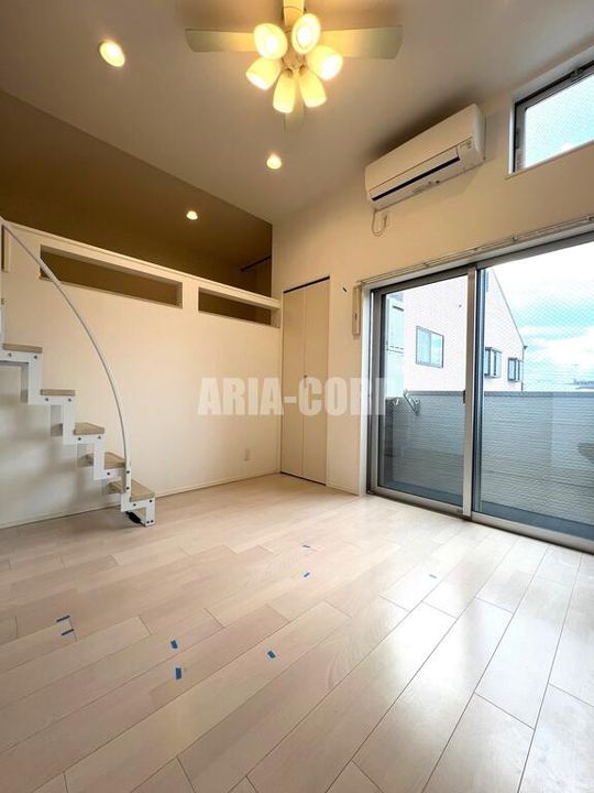 兵庫県西宮市生瀬東町(アパート)の賃貸物件の居間