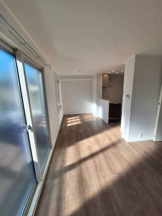 神奈川県藤沢市鵠沼松が岡1(一戸建)の賃貸物件の居間