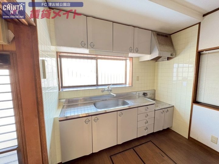 三重県津市一身田平野(一戸建)の賃貸物件のキッチン