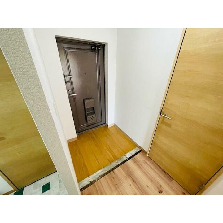 海老名第2スカイハイツの玄関