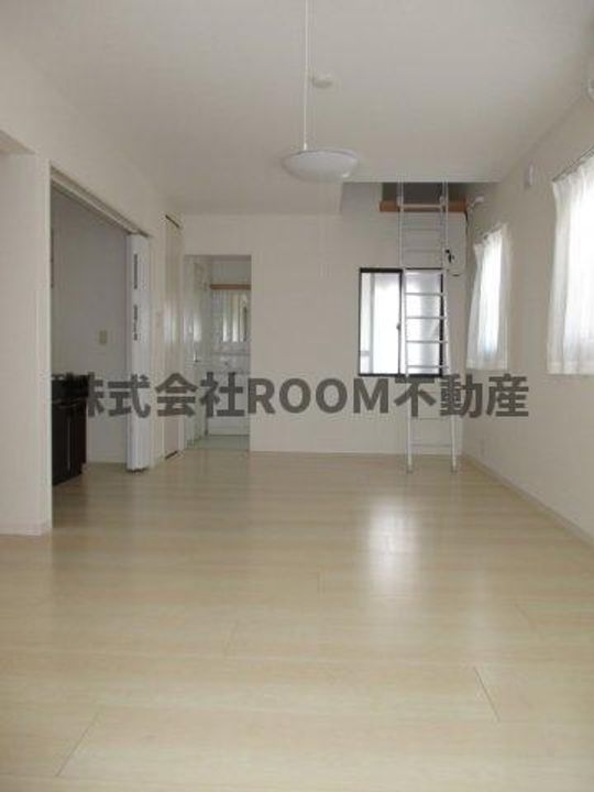 ニューライフ年見の居間