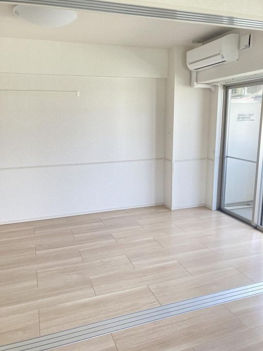 ニューウェーブ2021の内装